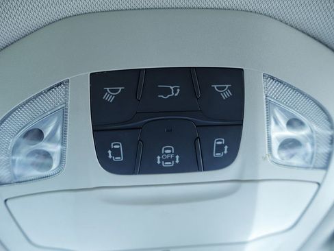 Certified 2023 Chrysler Pacifica Touring-L FWD image 36