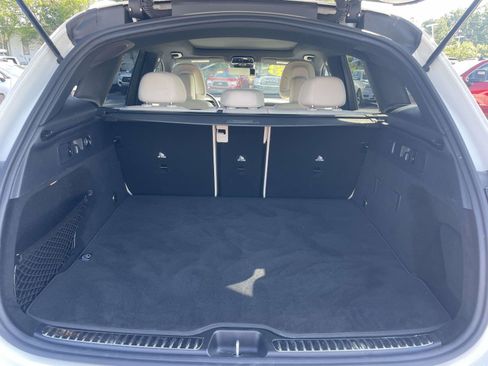 Used 2023 Mercedes-Benz GLC 300 4MATIC image 10
