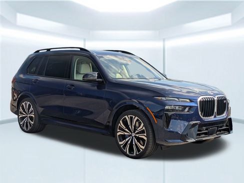Used 2023 BMW X7 M60i w/ Executive Package image 8