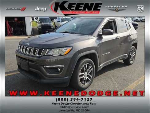 Used 2018 Jeep Compass Latitude w/ Popular Equipment Group AWD/4WD image 1