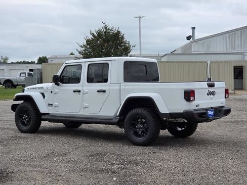 New 2026 Jeep Gladiator Sport AWD/4WD image 4