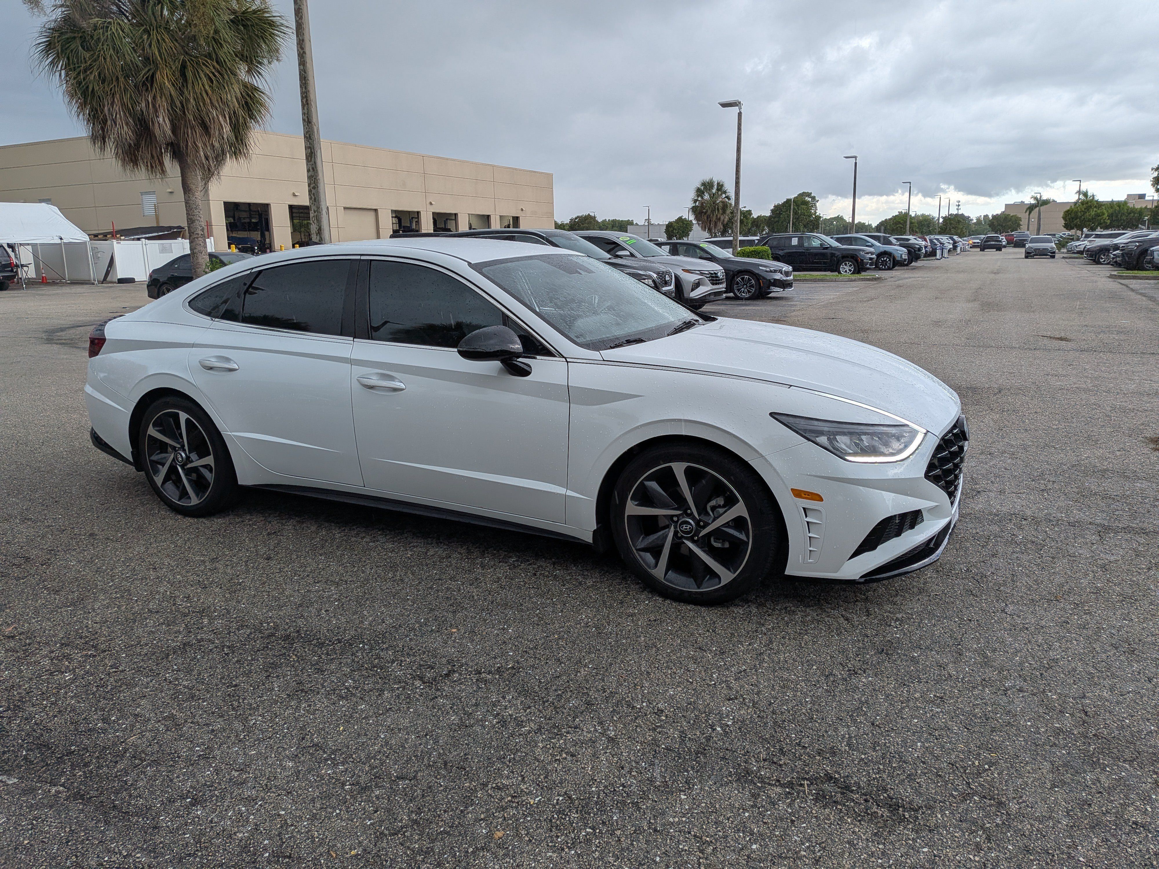Used 2021 Hyundai Sonata SEL Plus FWD image 2