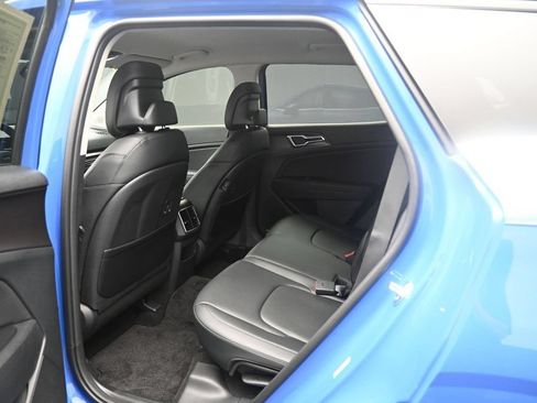 Used 2026 Kia Sportage EX FWD image 24