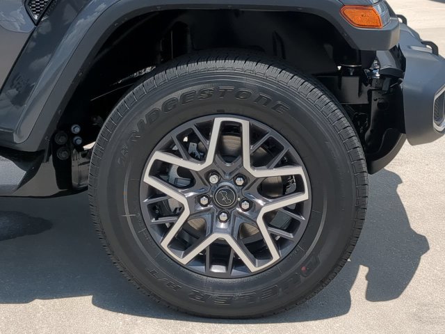 New 2026 Jeep Wrangler Unlimited Sahara AWD/4WD image 11