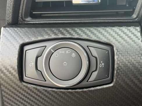 Used 2020 Ford Mustang Coupe RWD image 17