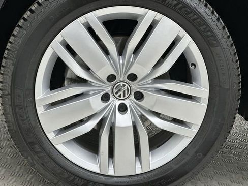 Used 2019 Volkswagen Atlas SEL Premium image 11