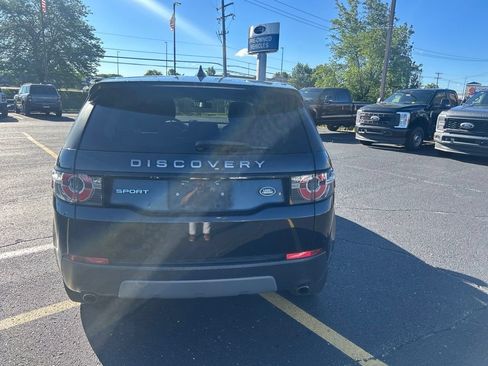 Used 2017 Land Rover Discovery Sport SE AWD/4WD image 6