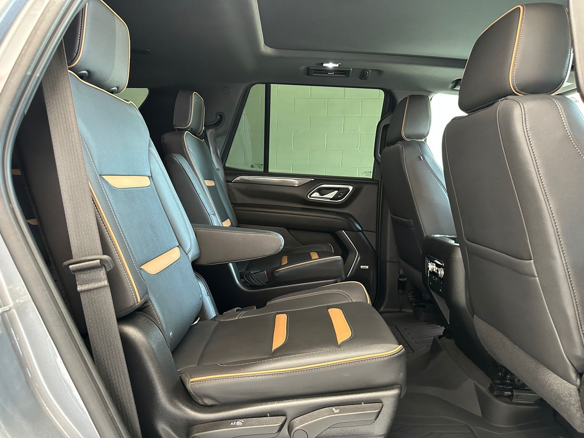 Used 2022 GMC Yukon AT4 AWD/4WD image 15