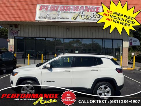 Used 2019 Jeep Compass Latitude w/ Cold Weather Group AWD/4WD image 3