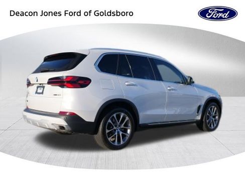 Used 2024 BMW X5 xDrive40i image 3