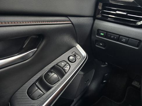 Used 2023 Nissan Sentra SR w/ SR Premium Package FWD image 21