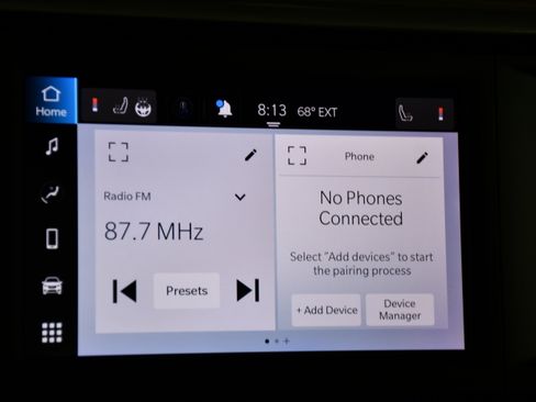 Used 2023 Chrysler Voyager LX FWD image 27