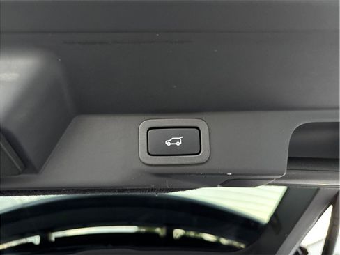 Used 2020 Land Rover Range Rover Sport SE image 50