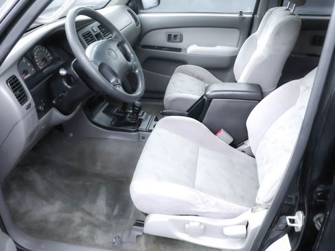 Used 2001 Toyota 4Runner SR5 image 5