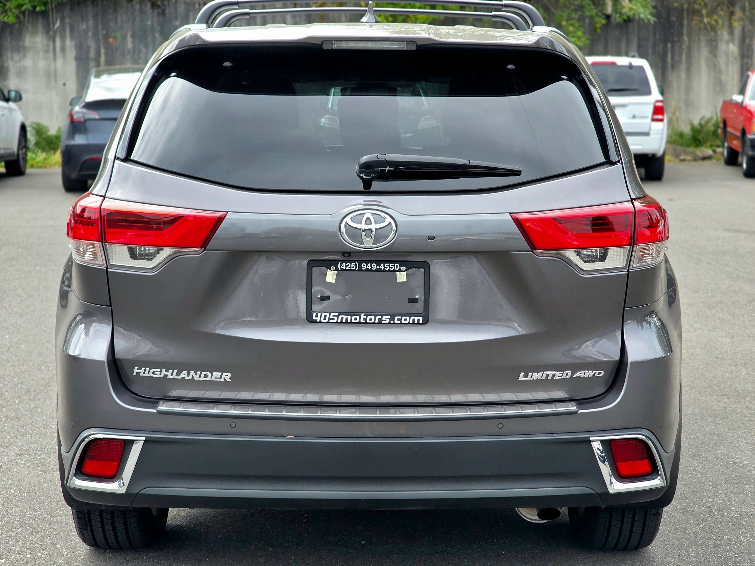 Used 2019 Toyota Highlander Limited AWD/4WD image 11