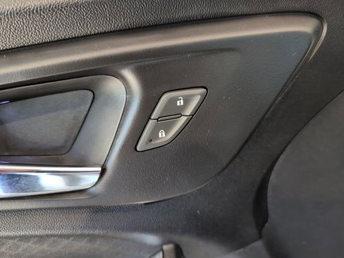 Used 2018 Chevrolet Malibu LT w/ LPO, Convenience Package 2 FWD image 9