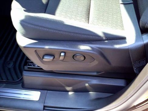 New 2024 GMC Sierra 1500 SLE w/ Preferred Package image 10