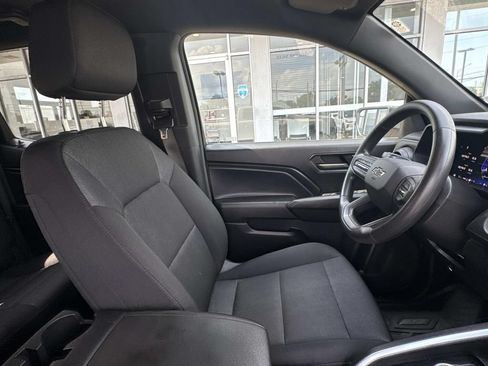 Used 2024 Chevrolet Colorado Trail Boss w/ LPO, Dark Essentials Package AWD/4WD image 11