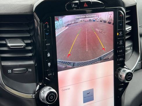 Used 2025 RAM 1500 Laramie image 18