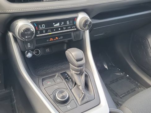 Certified 2024 Toyota RAV4 LE AWD/4WD image 15