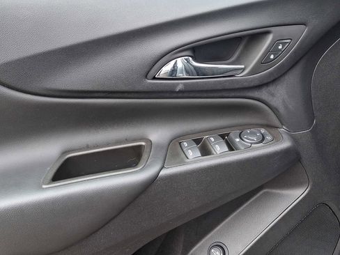 Used 2023 Chevrolet Equinox LT image 12