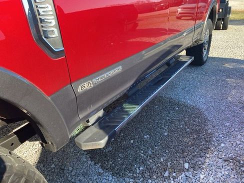 Used 2017 Ford F250 Lariat w/ Chrome Package image 9