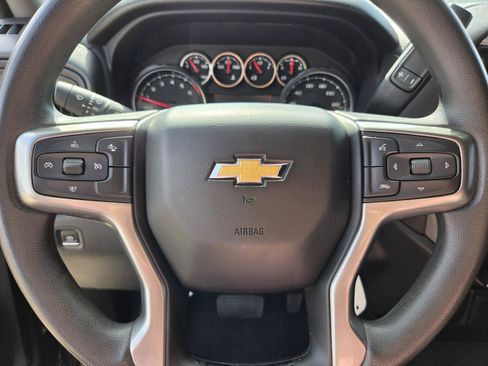 Used 2022 Chevrolet Silverado 1500 Custom w/ Safety Confidence Package RWD image 16
