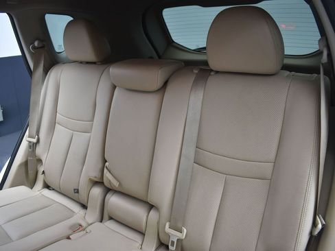 Used 2020 Nissan Rogue SL w/ Premium Package image 16