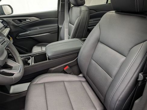 New 2026 Chevrolet Traverse LT image 10