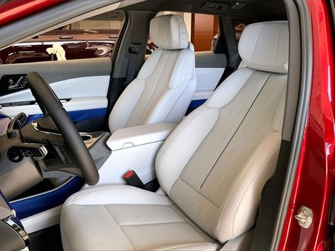 New 2026 Cadillac Optiq Sport 2 image 12