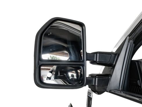 Used 2021 Ford F250 Platinum w/ FX4 Off-Road Package AWD/4WD image 40