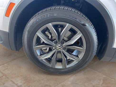 Used 2023 Volkswagen Tiguan SE FWD image 25