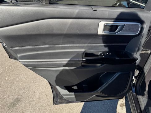 Used 2022 Ford Explorer ST w/ ST Street Pack AWD/4WD image 37