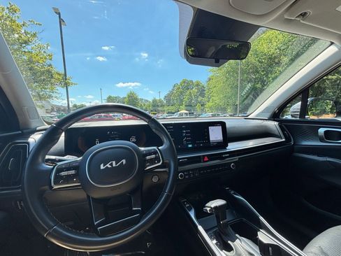 Used 2024 Kia Sorento S FWD image 35
