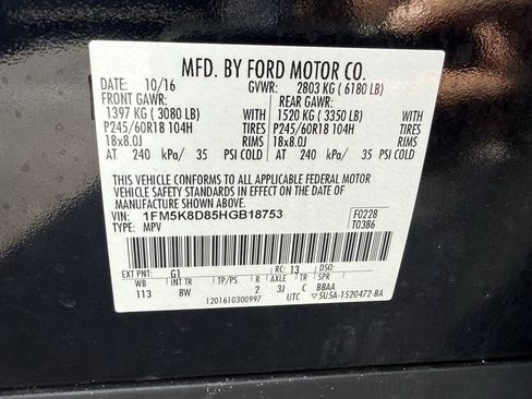 Used 2017 Ford Explorer XLT AWD/4WD image 30