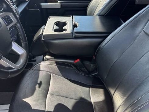 Certified 2019 Ford F150 Lariat w/ Trailer Tow Package image 19