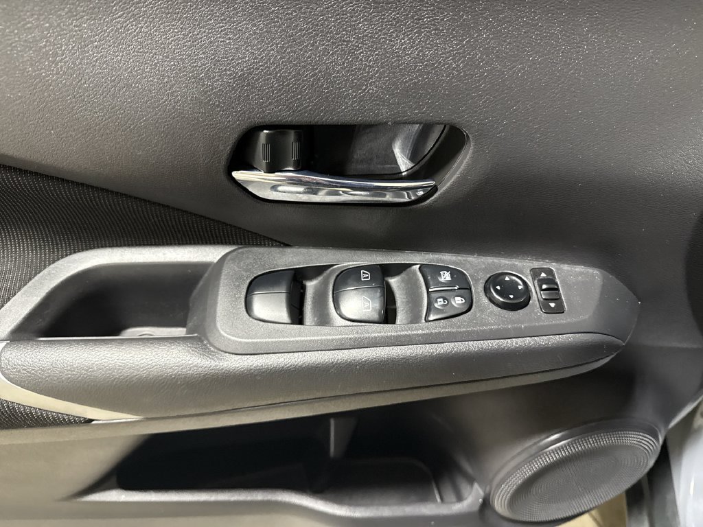 Used 2023 Nissan Kicks SV FWD image 20