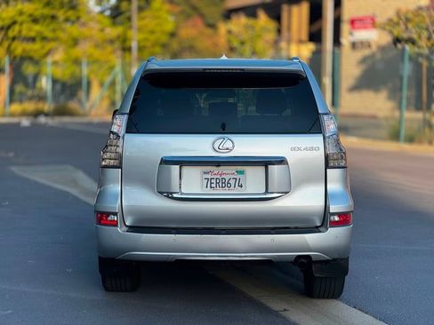 Used 2014 Lexus GX 460 w/ Premium Package AWD/4WD image 15