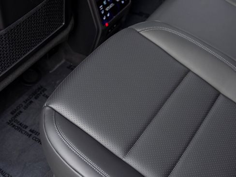 New 2025 Porsche Macan Electric image 39