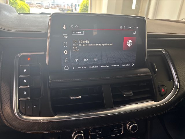 Used 2023 GMC Yukon AT4 w/ Technology Package AWD/4WD image 12