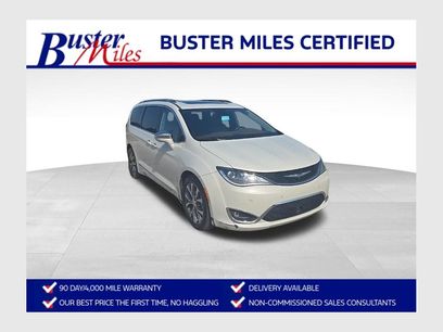 Used 2017 Chrysler Pacifica Limited
