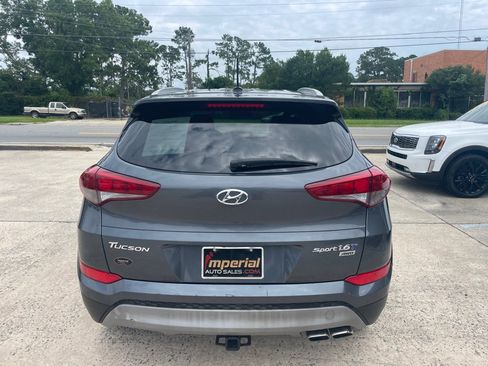Used 2017 Hyundai Tucson Sport image 6