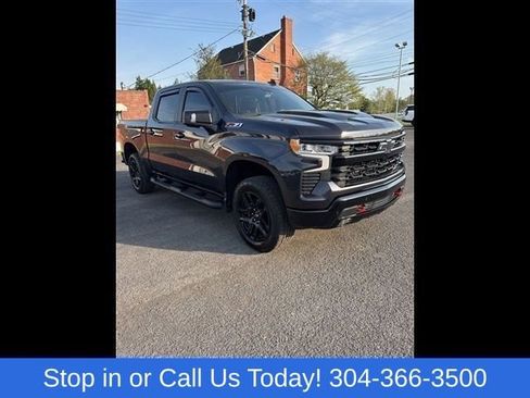 Used 2024 Chevrolet Silverado 1500 LT Trail Boss w/ LT Trail Boss Premium Package AWD/4WD image 2