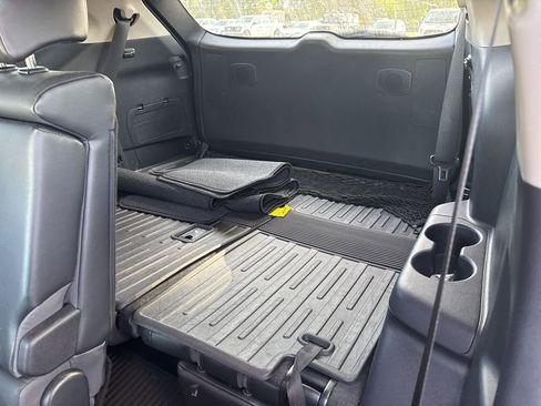 Used 2022 Toyota Highlander Limited image 14