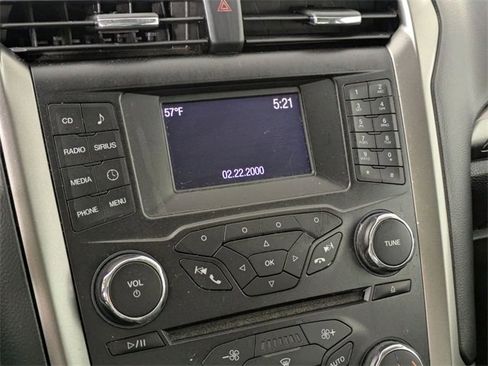 Used 2017 Ford Fusion SE w/ Equipment Group 601A image 23