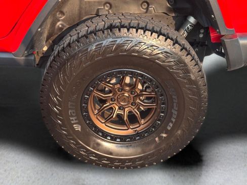 Used 2023 Jeep Wrangler Unlimited Rubicon w/ LED Lighting Group AWD/4WD image 12