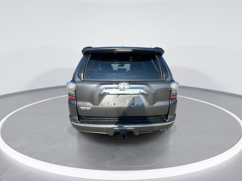 Used 2022 Toyota 4Runner Limited AWD/4WD image 7