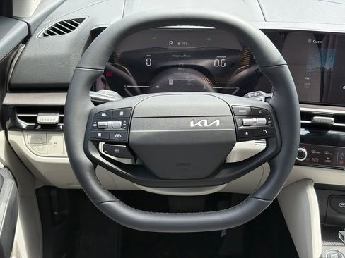 New 2026 Kia Sportage EX FWD image 30