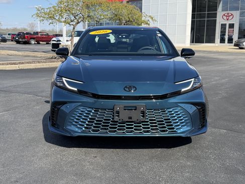 Used 2026 Toyota Camry XSE w/ Premium Plus Package image 2