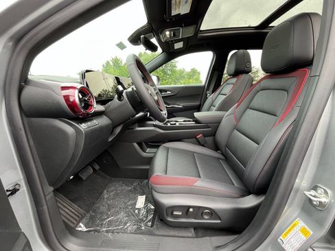 New 2026 Chevrolet Equinox RS w/ Convenience Package III FWD image 8